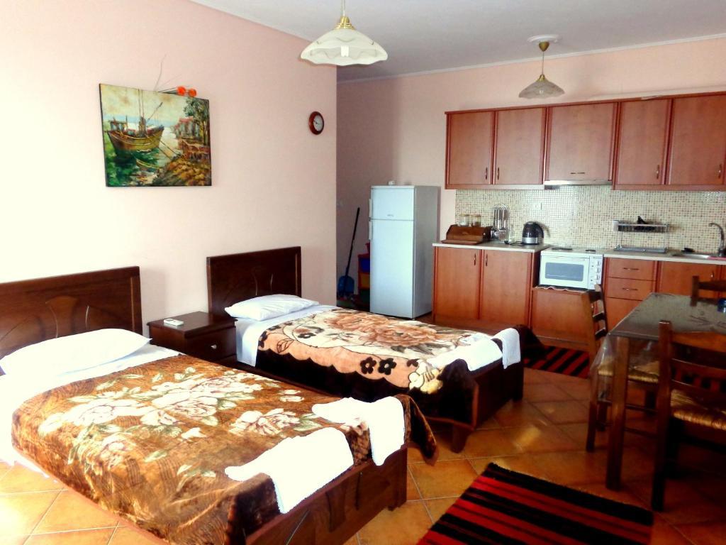 Makronas Apartments การิสโตส ภายนอก รูปภาพ